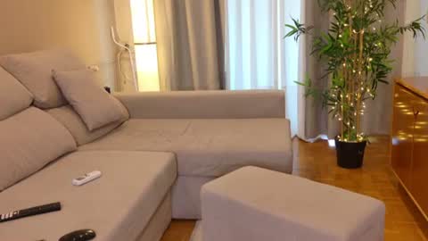 Snapshot of isabellauribe chatting on 06/13/26, 12:58 isabellauribe online show from 06/13/26, 12:58