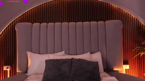 Isa  online show from 04/24/26, 04:26