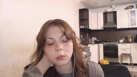 Snapshot of isabellcafferty chatting on 12/18/25, 08:20 Isabella online show from 12/18/25, 08:20