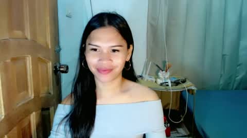 Snapshot of isabelle_amore chatting on 06/30/26, 11:50 Ysa online show from 06/30/26, 11:50