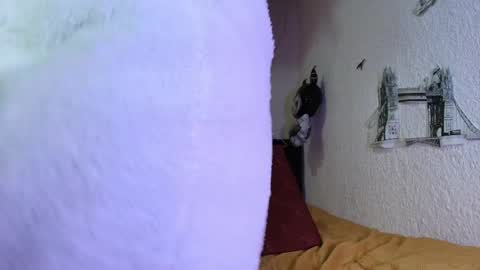 isabelle_sara online show from 04/05/26, 07:00