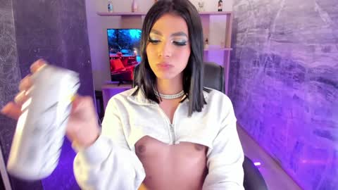 Isa online show from 12/21/24, 05:25