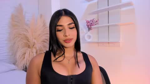 Isa online show from 04/13/26, 10:37