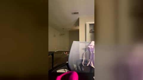 Snapshot of isabellenoela93 chatting on 03/22/26, 03:21 isabellenoela93 online show from 03/22/26, 03:21