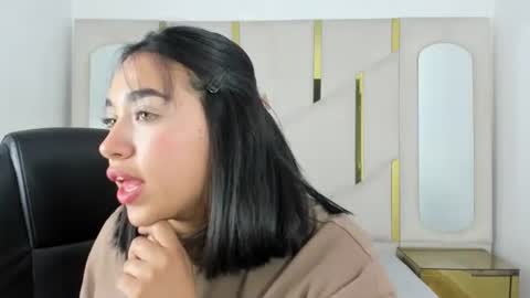 isabellrodriguez18 online show from 09/16/25, 02:12
