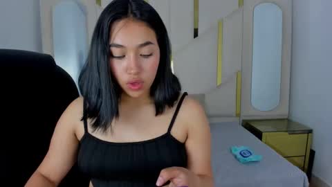 isabellrodriguez18 online show from 10/04/25, 01:47