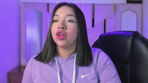 isabellrodriguez18 online show from 04/06/26, 05:19