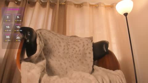 Snapshot of isabelsexysmile_ chatting on 09/22/25, 07:49 Isabel M online show from 09/22/25, 07:49
