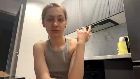 Snapshot of isabelvonseeger chatting on 05/04/26, 09:49 I am Maxine ntmu online show from 05/04/26, 09:49