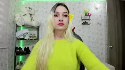 Snapshot of isablonde1 chatting on 06/13/26, 06:50 ISABELLA online show from 06/13/26, 06:50