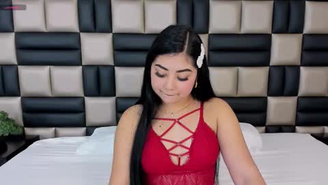isa bonet  online show from 10/22/25, 12:05