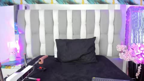 Isa online show from 02/19/26, 06:09