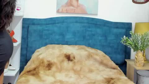 Isabel online show from 05/02/26, 07:41