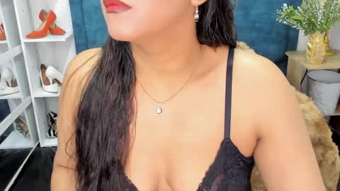Isabel online show from 05/13/26, 08:38
