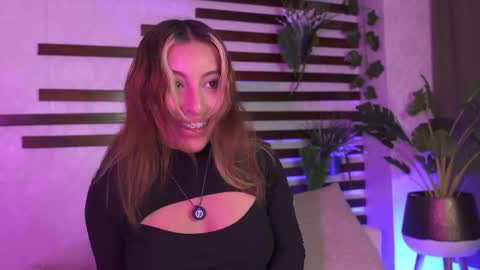 Isa online show from 04/20/26, 01:14