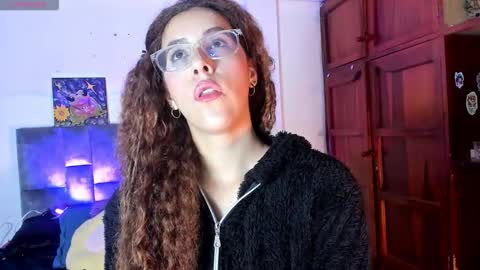 Snapshot of isangel_ chatting on 11/07/25, 03:17 Isabela online show from 11/07/25, 03:17