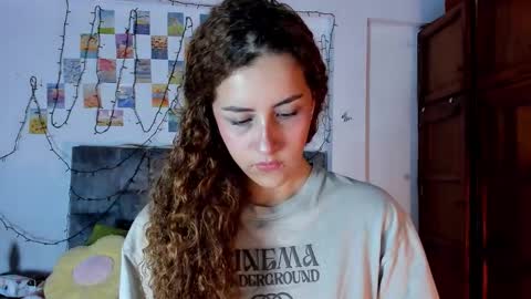 Snapshot of isangel_ chatting on 02/10/26, 05:00 Isabela online show from 02/10/26, 05:00