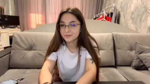 Mona online show from 11/21/25, 08:35