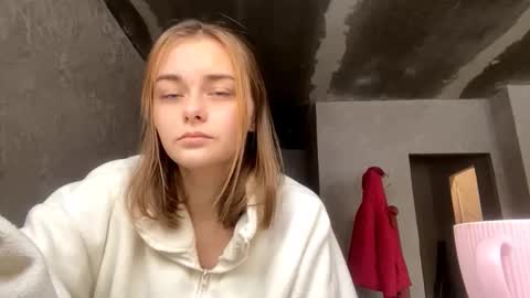 Issa online show from 11/16/25, 09:59