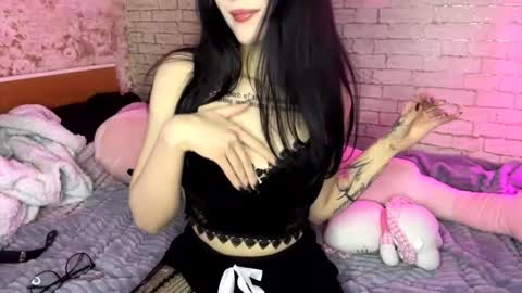 Issa online show from 02/27/26, 11:10