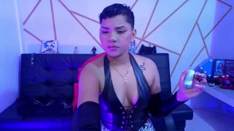 Snapshot of ise_lunny chatting on 09/15/25, 03:28 isabela online show from 09/15/25, 03:28