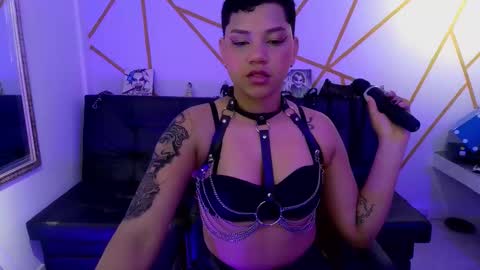 Snapshot of ise_lunny chatting on 09/21/25, 09:27 isabela online show from 09/21/25, 09:27