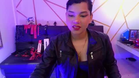 Snapshot of ise_lunny chatting on 10/06/25, 08:39 isabela online show from 10/06/25, 08:39