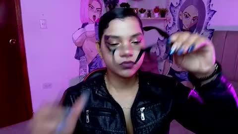 isabela online show from 11/18/25, 04:17