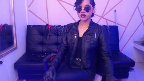 isabela online show from 06/20/26, 04:04