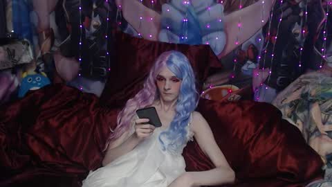 Sele online show from 10/30/25, 11:16