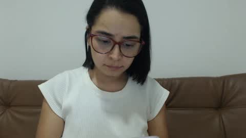 Emma online show from 10/30/25, 03:41