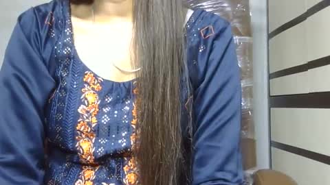 ishika_ishu online show from 03/06/26, 11:39