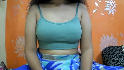 Snapshot of ishika_singh_ chatting on 12/16/24, 02:25 ishika_singh_ online show from 12/16/24, 02:25
