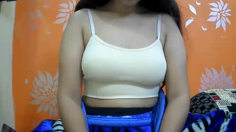 Snapshot of ishika_singh_ chatting on 01/06/25, 02:26 ishika_singh_ online show from 01/06/25, 02:26