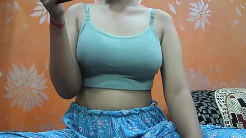 Snapshot of ishika_singh_ chatting on 09/10/25, 02:00 ishika_singh_ online show from 09/10/25, 02:00
