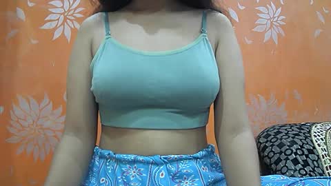 Snapshot of ishika_singh_ chatting on 10/08/25, 02:20 ishika_singh_ online show from 10/08/25, 02:20