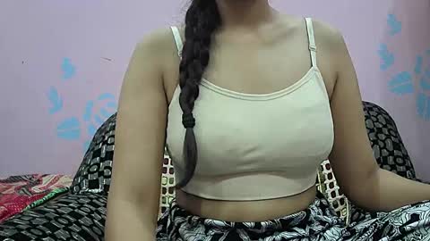 ishika_singh_ online show from 03/12/26, 02:07