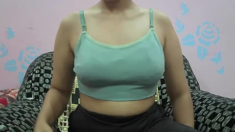 ishika_singh_ online show from 04/24/26, 01:30