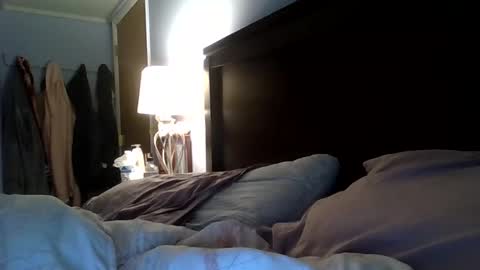 Snapshot of isiah0158 chatting on 03/17/26, 03:37 youngking online show from 03/17/26, 03:37