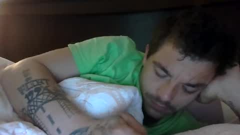 Snapshot of isiah0158 chatting on 03/31/26, 03:01 youngking online show from 03/31/26, 03:01