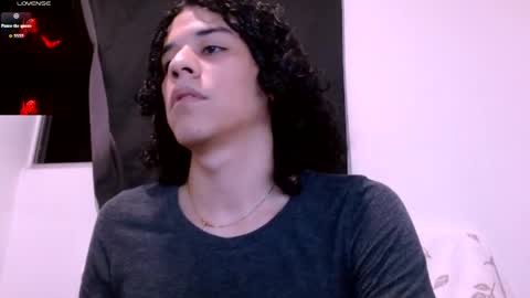 Snapshot of isidroglasc chatting on 05/20/26, 01:12 Isidro online show from 05/20/26, 01:12
