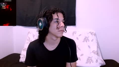 Snapshot of isidroglasc chatting on 05/27/26, 12:51 Isidro online show from 05/27/26, 12:51