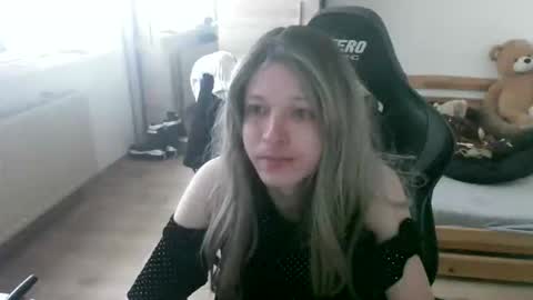 Snapshot of isilmarith chatting on 03/15/26, 12:00 isilmarith online show from 03/15/26, 12:00