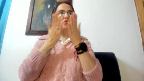 Snapshot of isisblakee chatting on 05/19/26, 02:18 Isis online show from 05/19/26, 02:18