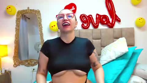 isisduzan online show from 02/21/25, 08:49