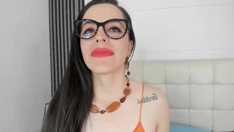 Isis Noir online show from 11/04/25, 07:13