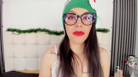 Isis Noir online show from 12/20/25, 02:46