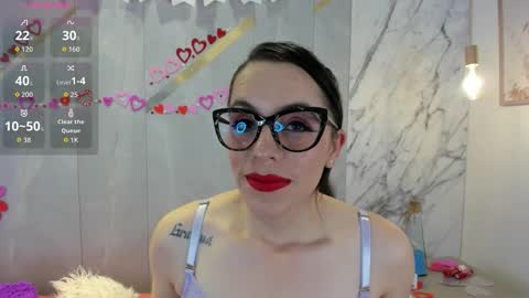 Isis Noir online show from 02/07/26, 07:39