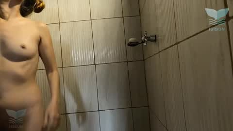 Isis SUN online show from 02/01/26, 02:15