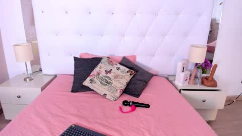 Vanessa online show from 01/18/26, 11:14